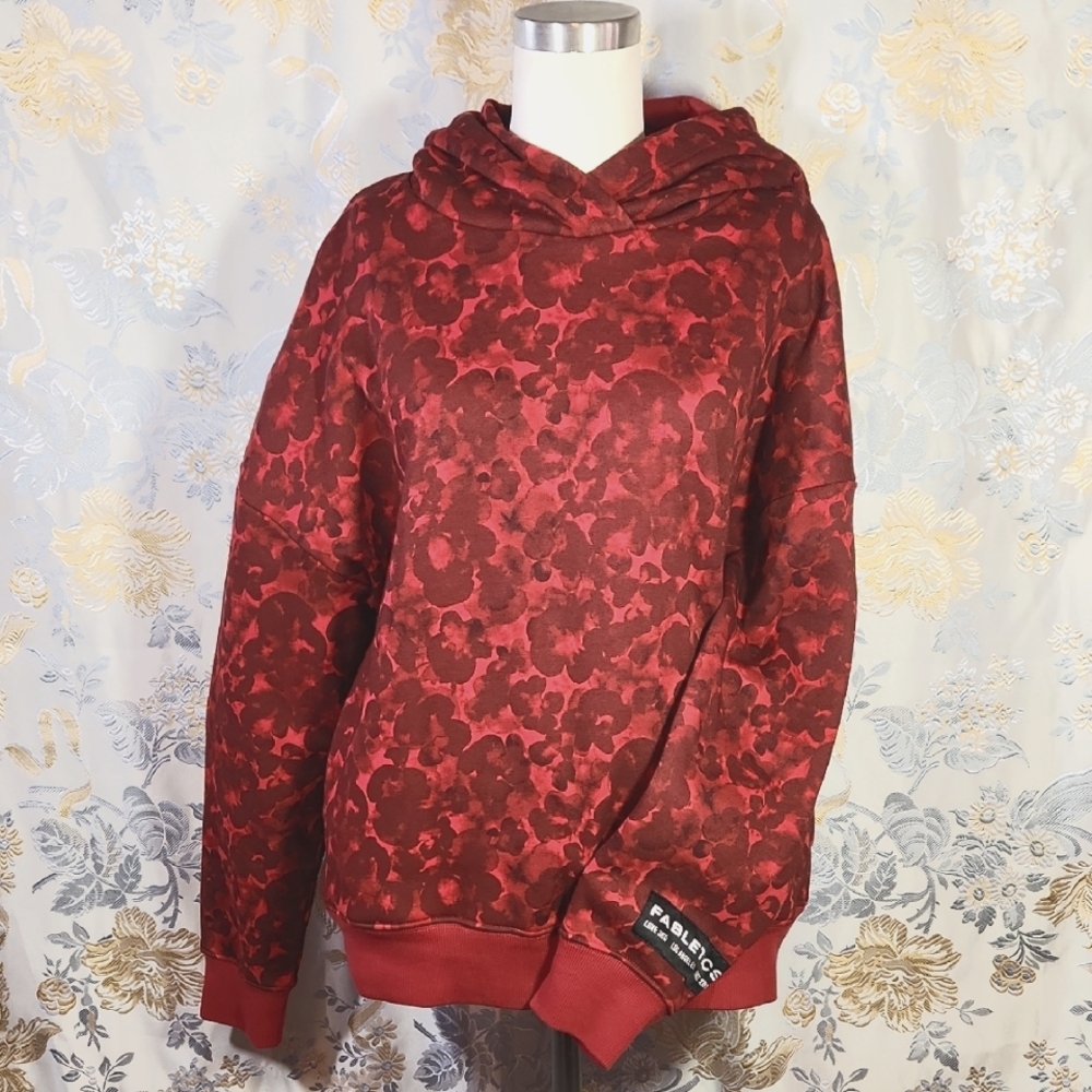 EUC Fabletics Go-To Hoodie Sz Medium Color Holly Berry Blossoms